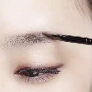 眉毛如何畫才好看？畫好眉毛的方法！